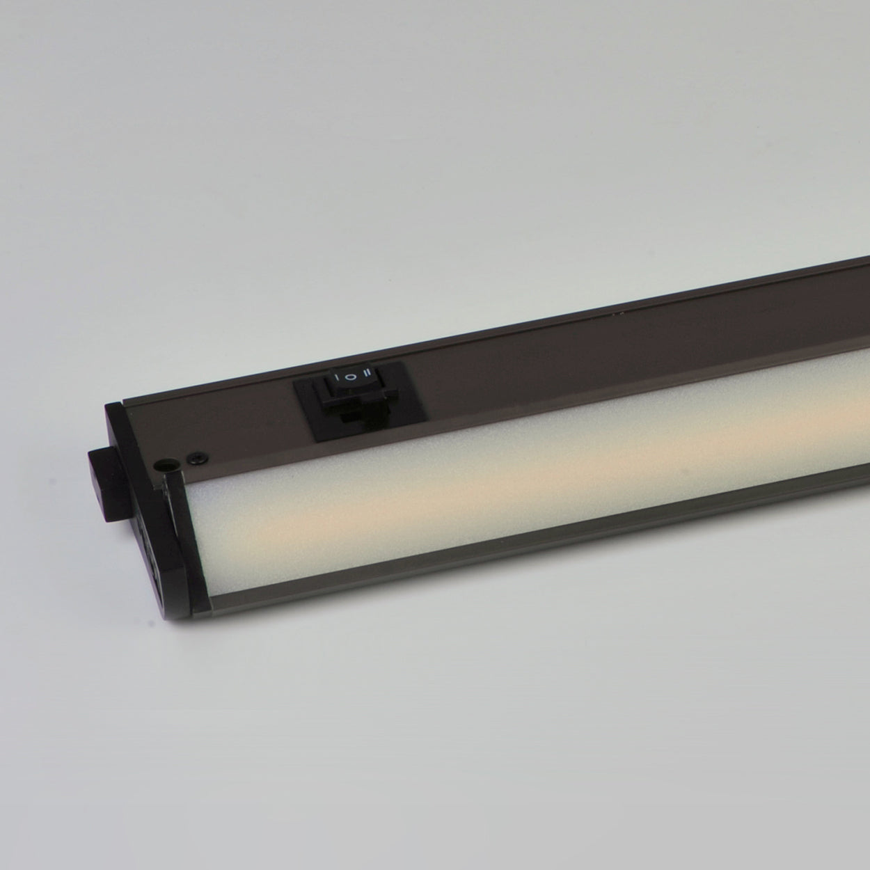 89867BZ - CounterMax 5K 36'' 2700-5000K LED Under Cabinet - Bronze