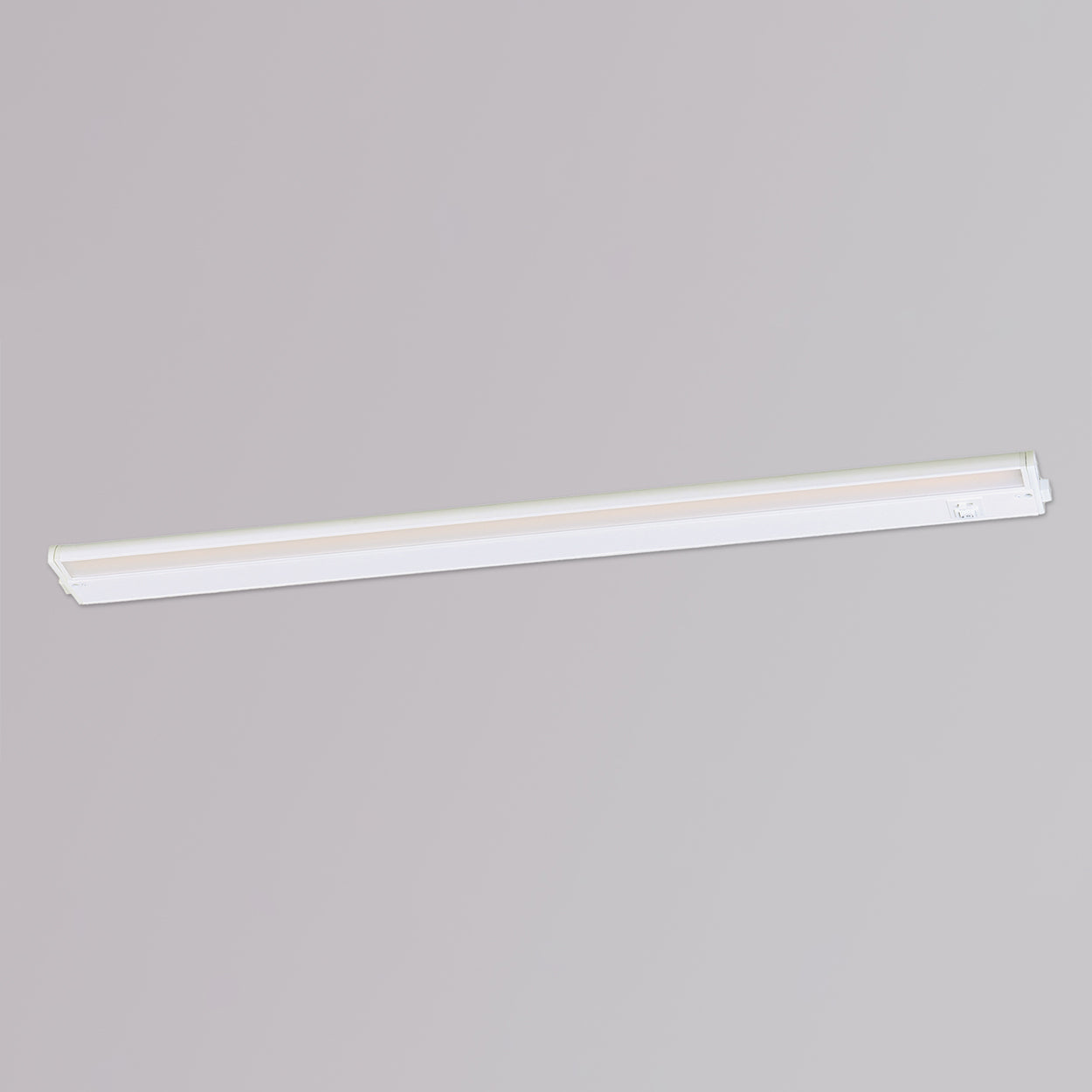 89867WT - CounterMax 5K 36'' 2700-5000K LED Under Cabinet - White