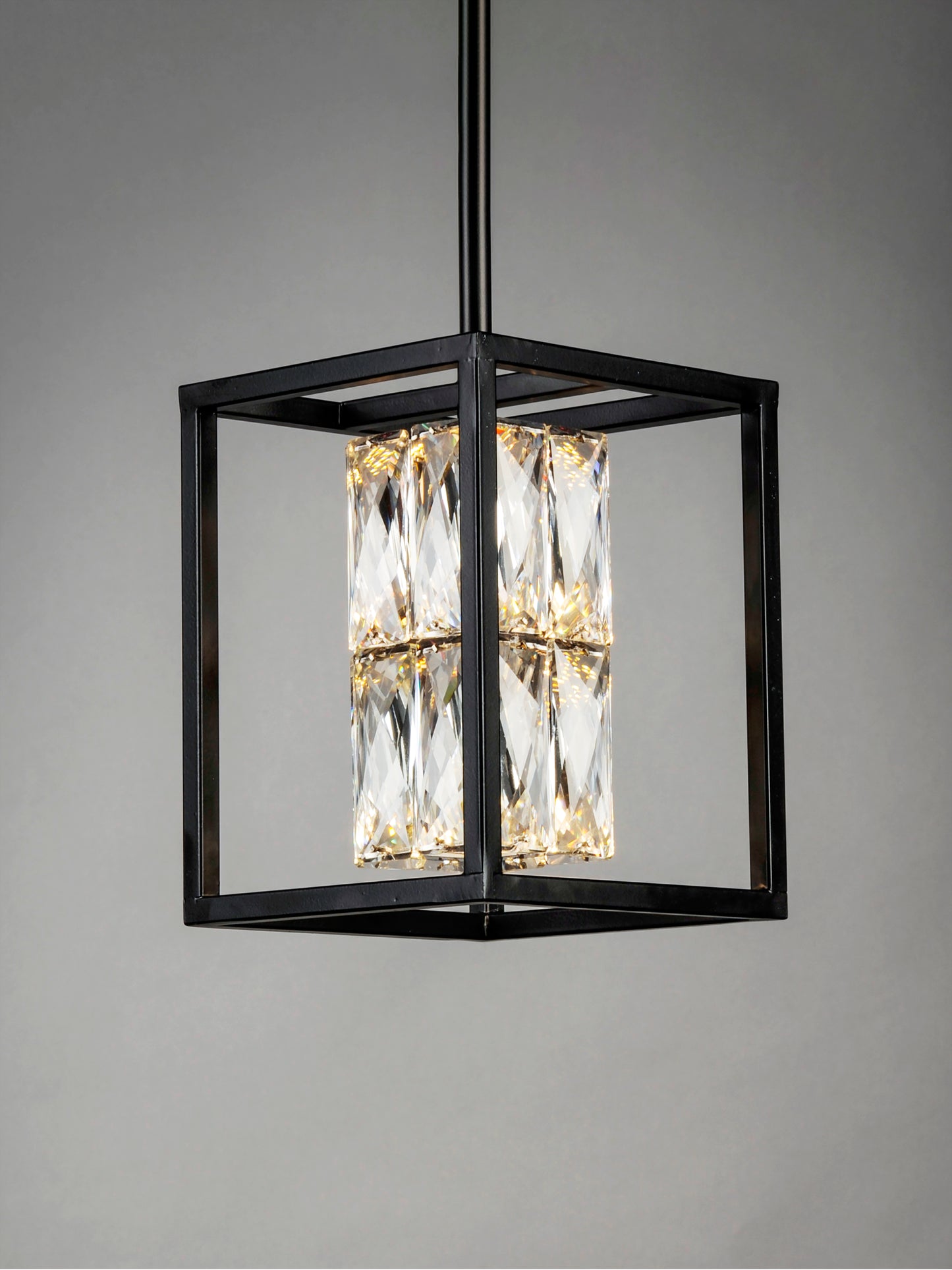 E23301-20BK - Zephyr 8" Pendant - Black