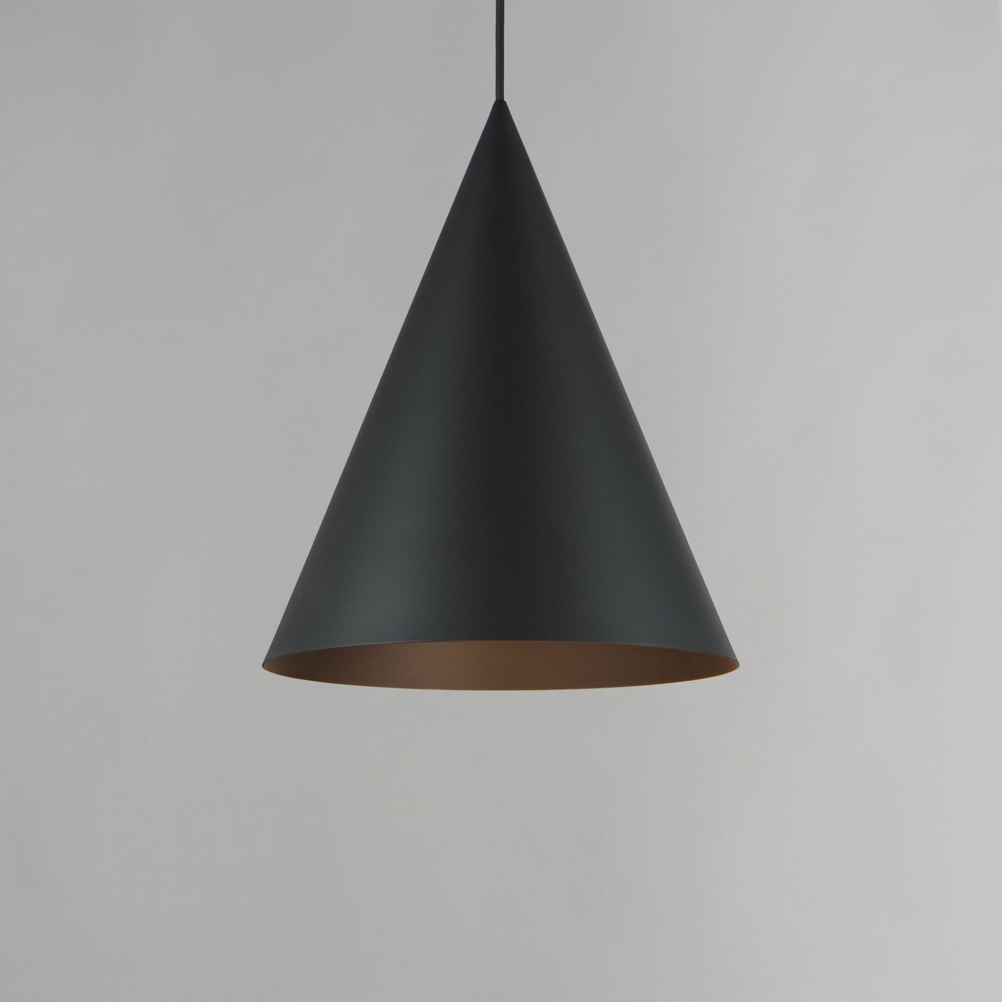 E34501-BK - Pitch 17" Pendant - Black